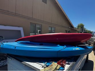 2 lifetime kayaks