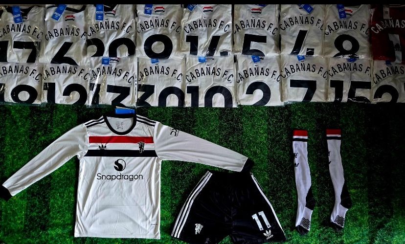Soccer uniforms uniformes de fútbol playeras playera fútbol Set includes full kits conjuntos completos uniformes para equipos equipo 👇READ THE DETAIL