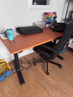Electric desk