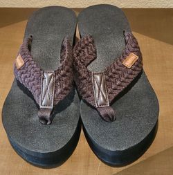 MALIDA Women's Wedge Arch Support Flip Flops size 7 Brown