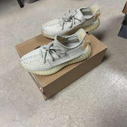 Yeezy Boost 350 V2 Light UV Activated sneakers