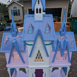 Disney's Frozen Ultimate Arendelle Castle Playset