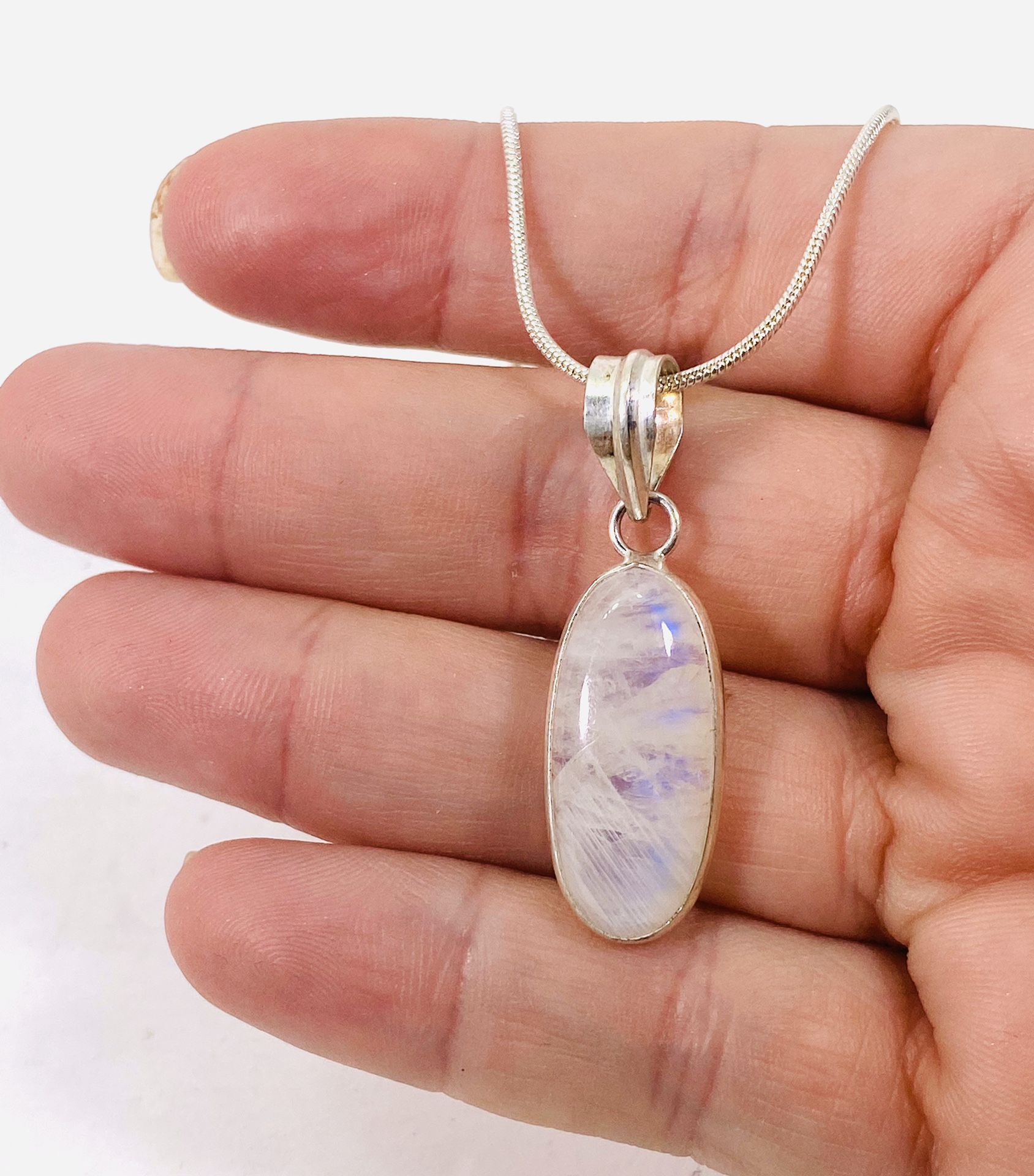 Natural fiery small oval rainbow 🌈 moonstone & .925 stamped sterling silver necklace NEW!