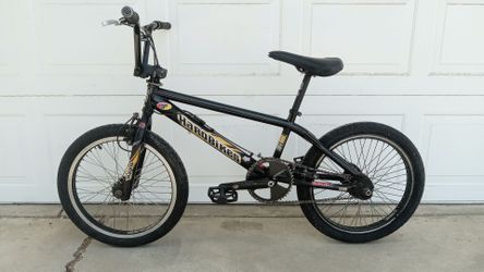 20 Inch 2001 Haro Shredder Chromoly Freestyle Bmx Bicycle  — Ready To Ride