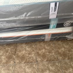 King Queen Size Tempurpedic ProAdapt,  ProBreeze,  LuxeBreeze Mattress  Pro Breeze /Luxe Adapt /Pro Adapt /Adapt /cloud /Tempur pedic contour Supreme 