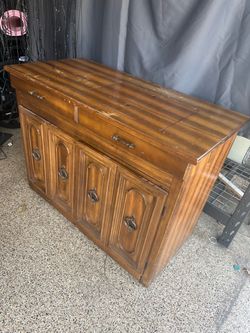 Free sewing desk