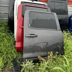 2014-2019  Silverado Sierra 1(contact info removed)HD/3500HD Rear Door assembly  
