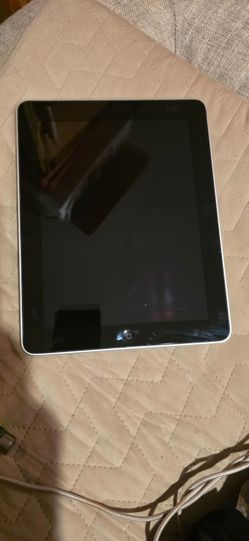 Apple iPad 1st Generation Tablet