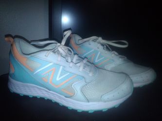 New Balance Kids Size 5
