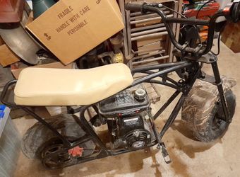 Mini Bike w/ Extra Engines