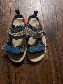 OshKosh B'Gosh Toddler Boy's Machine Washable Hook and Loop