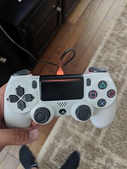 PS4 controllers