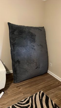 Lounge & Co. Crash Foam Pillow (Giant)