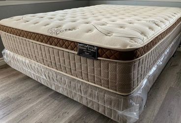 Ck Organic Cloud Edition Europillow Top 12inch Mattress!!