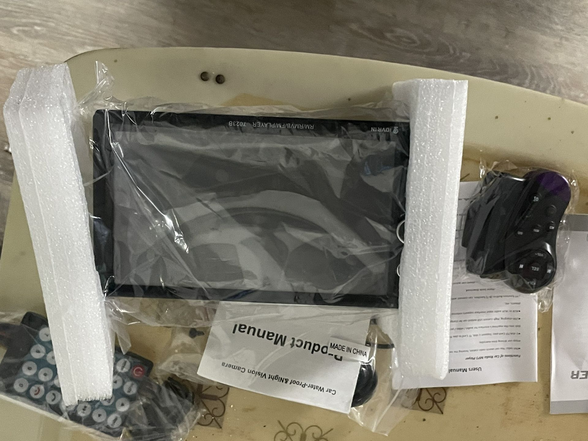 Bluetooth Touchscreen Receiver With Backup Camera