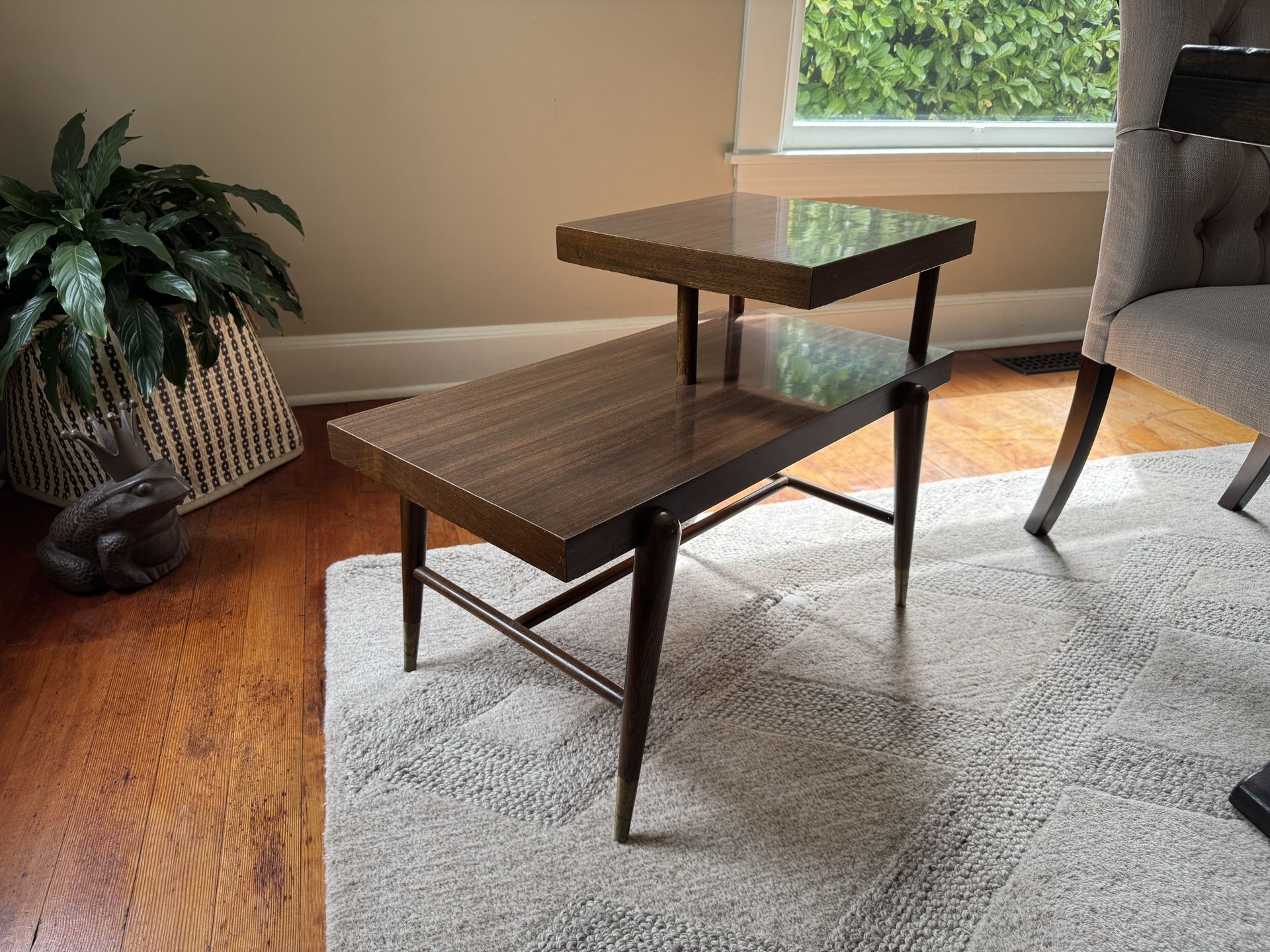 Mid-century Modern (MCM) End Table/Night Stand