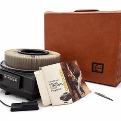 Kodak Carousel 760H Slide Projector w/ Leather Case – Tested & Working