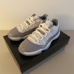 AIR JORDAN 11 RETRO LOW CEMENT GREY MENS 8