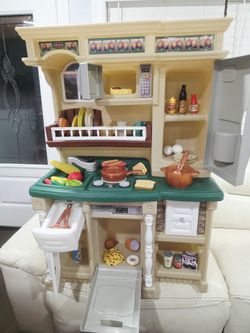 Step2 Play Kitchen With Playfood