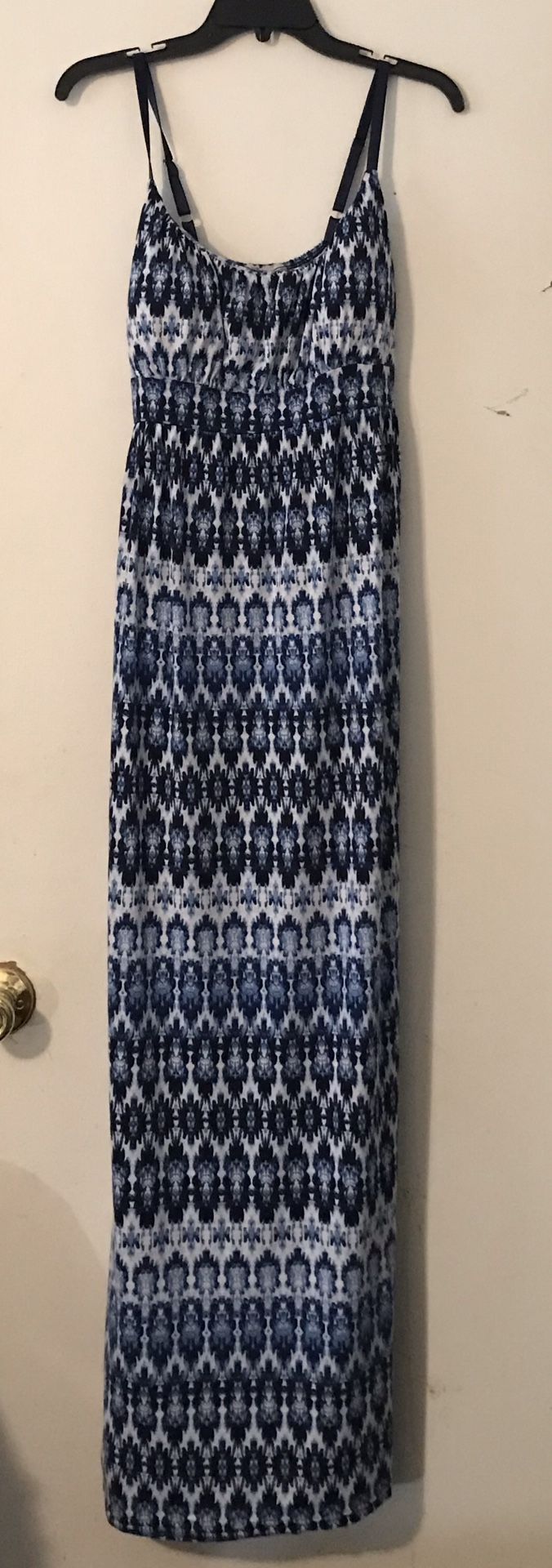 NEW WITHOUT TAG, NEVER BEEN WORN! Women’s Clothing, Brand: Allison Brittney Summer Dress, Size: L