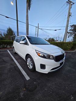 2017 KIA Sedona