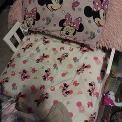 Toddler Bed Minnie Mouse Set