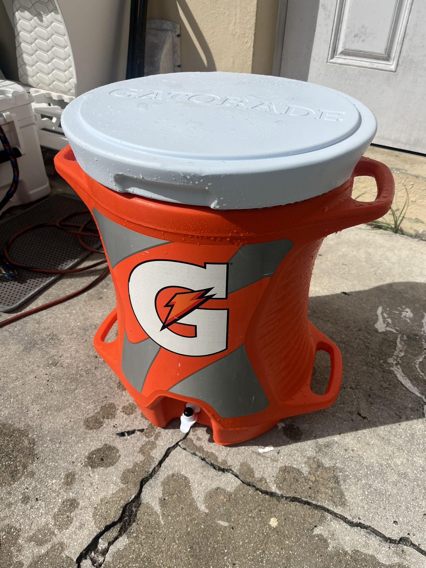 Gatorade Cooler Like New