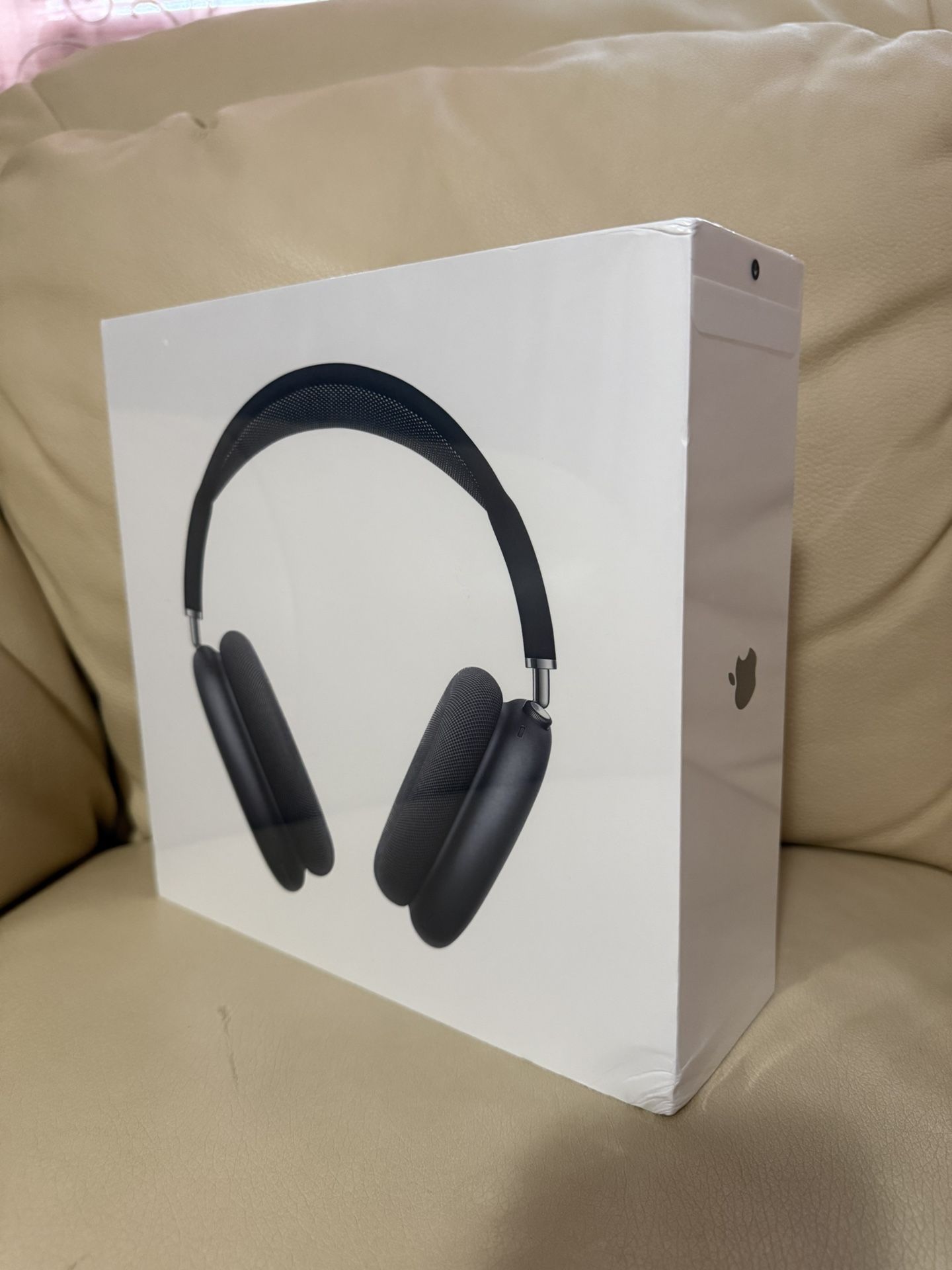 Midnight AirPod Pro Max