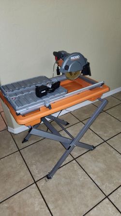 Ridgid 7in wet tile saw **$160 firm