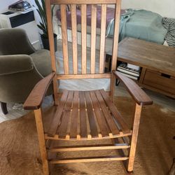 Wood Rocking Chair 
