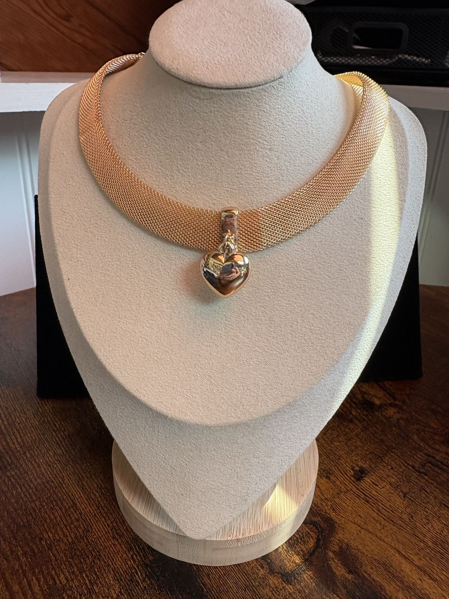 Gold Choker Necklace W/Heart Pendant