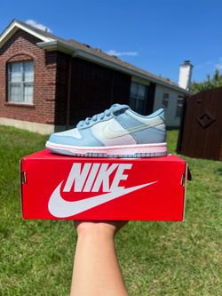 Nike dunk clear blue size 4y