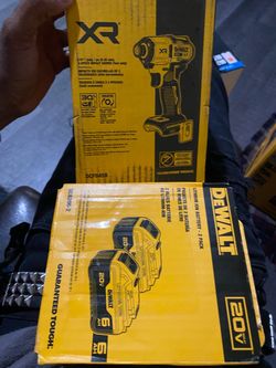 DeWalt XR Impact Driver & 20V Battery 2-Pack