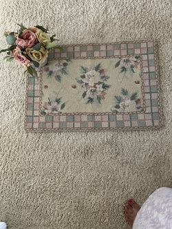 Croscill  Rug 20 By 30  and Flower  Arrangement