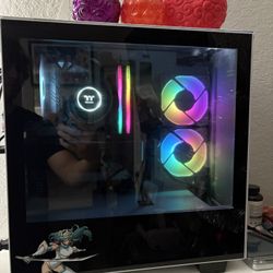 Nvidia 5070 Snowblind Custom Built PC 32gb Ram