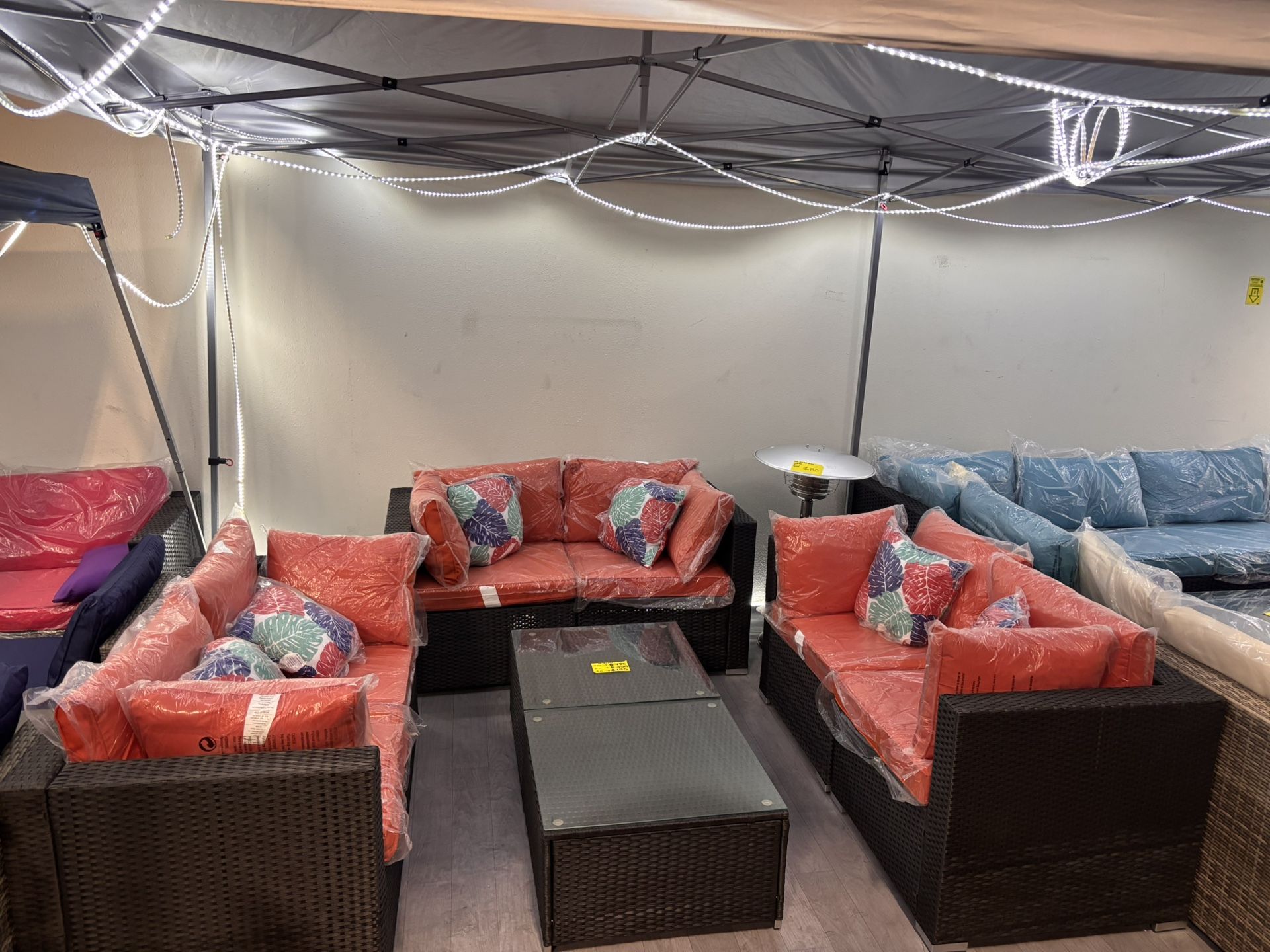 $525.00 No Assemble requires!! New 8 Pieces Outdoor Wicker Patio Furniture Set Sectional Sofa ottoman