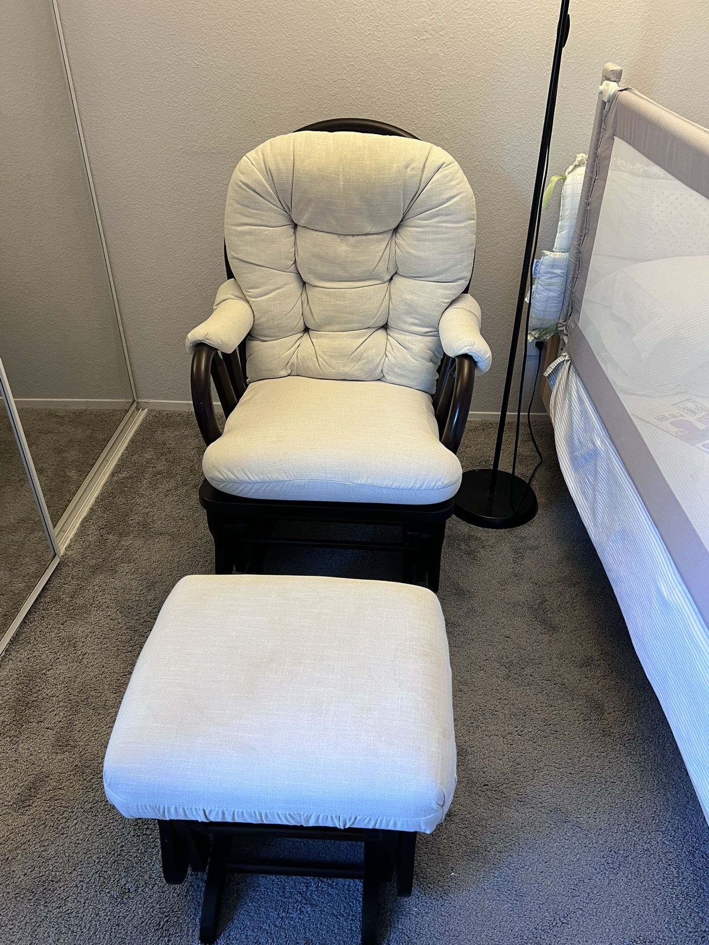 Glider Rocking Chair with Ottoman – Excellent Condition