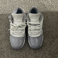 Jordan 11 Low Grey