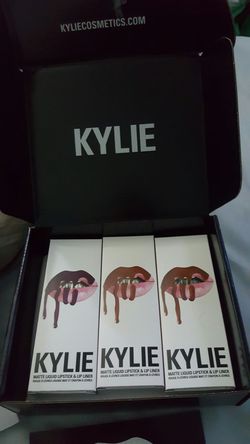 Kylie cosmetics dolce k kourt k MATTE
