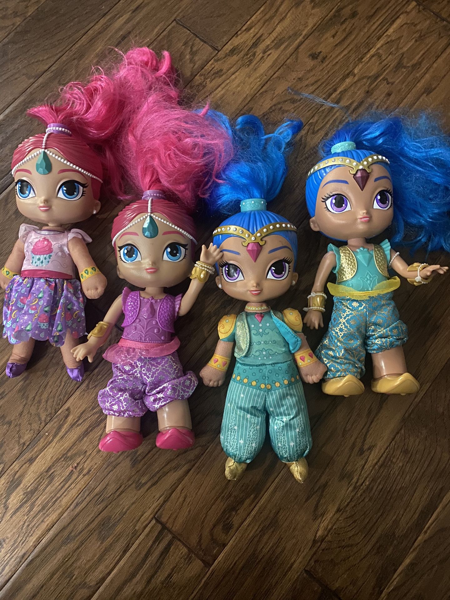 Shimmer and shine dolls