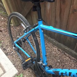 Giant Escape Road Bike