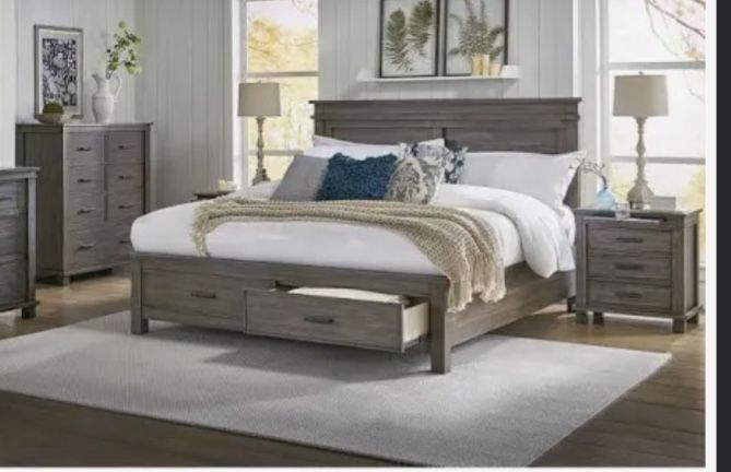 4 Piece Farmhouse Cal King Bedroom Set