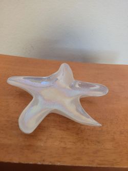White starfish decor