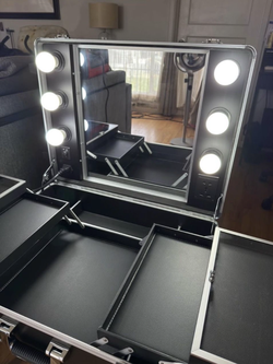 NYX X-Large Makeup Artist Train Case with Lights (New, Open Box)