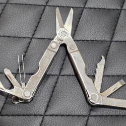Leatherman Micra multi-tool ( Made In USA ) in Good Condition 