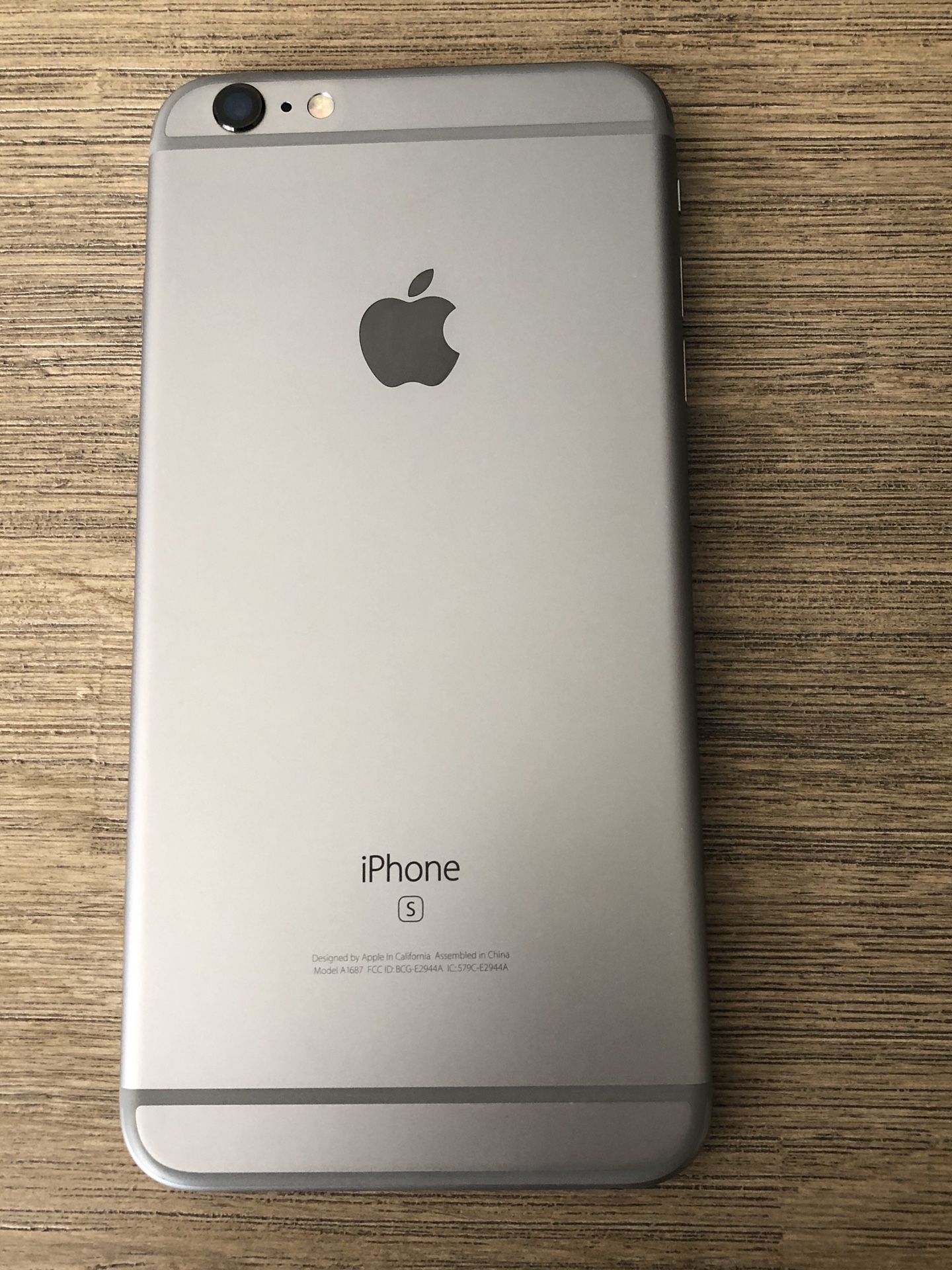 Apple I-phone 6s max 64 gig unlocked