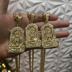 Pendants With Necklace 