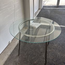 round  glass  dining  table  L 42 inch