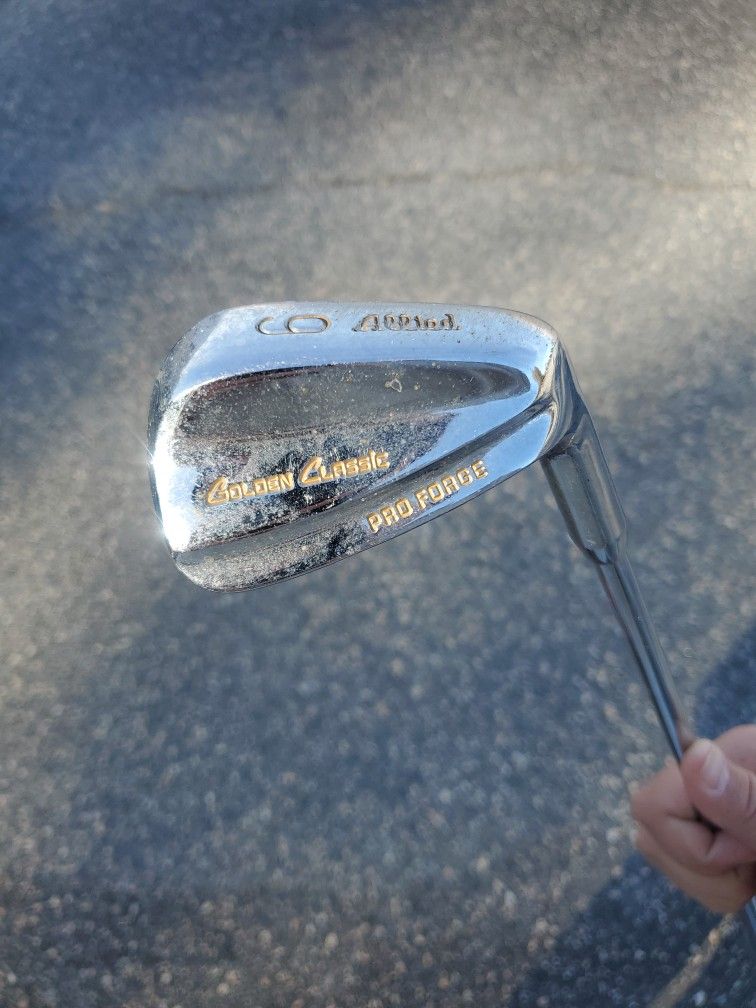 9 Iron (Golden Classic, Pro Forged)