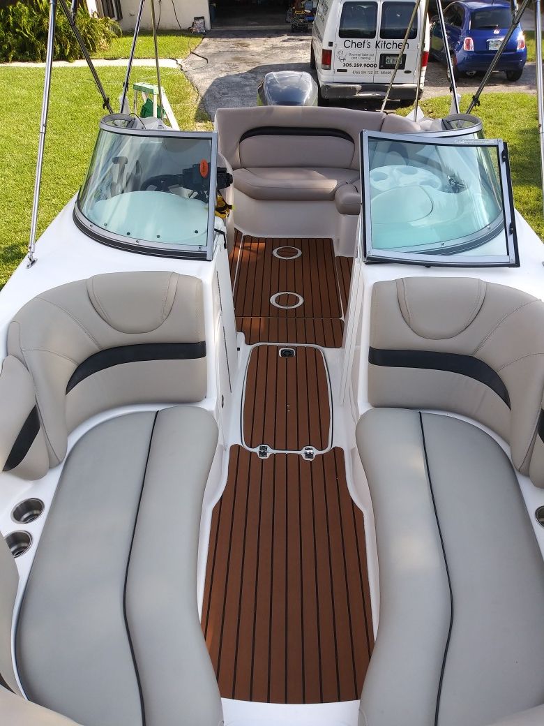 2013 Hurricane SUN DECK 2200 Yamaha 200